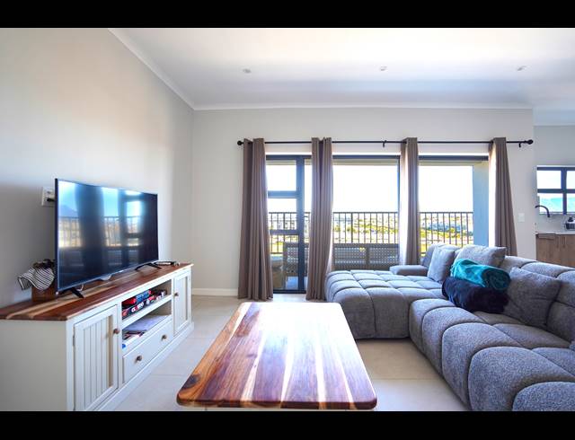 3 BEDROOM APARTMENT TO LET IN SANDOWN